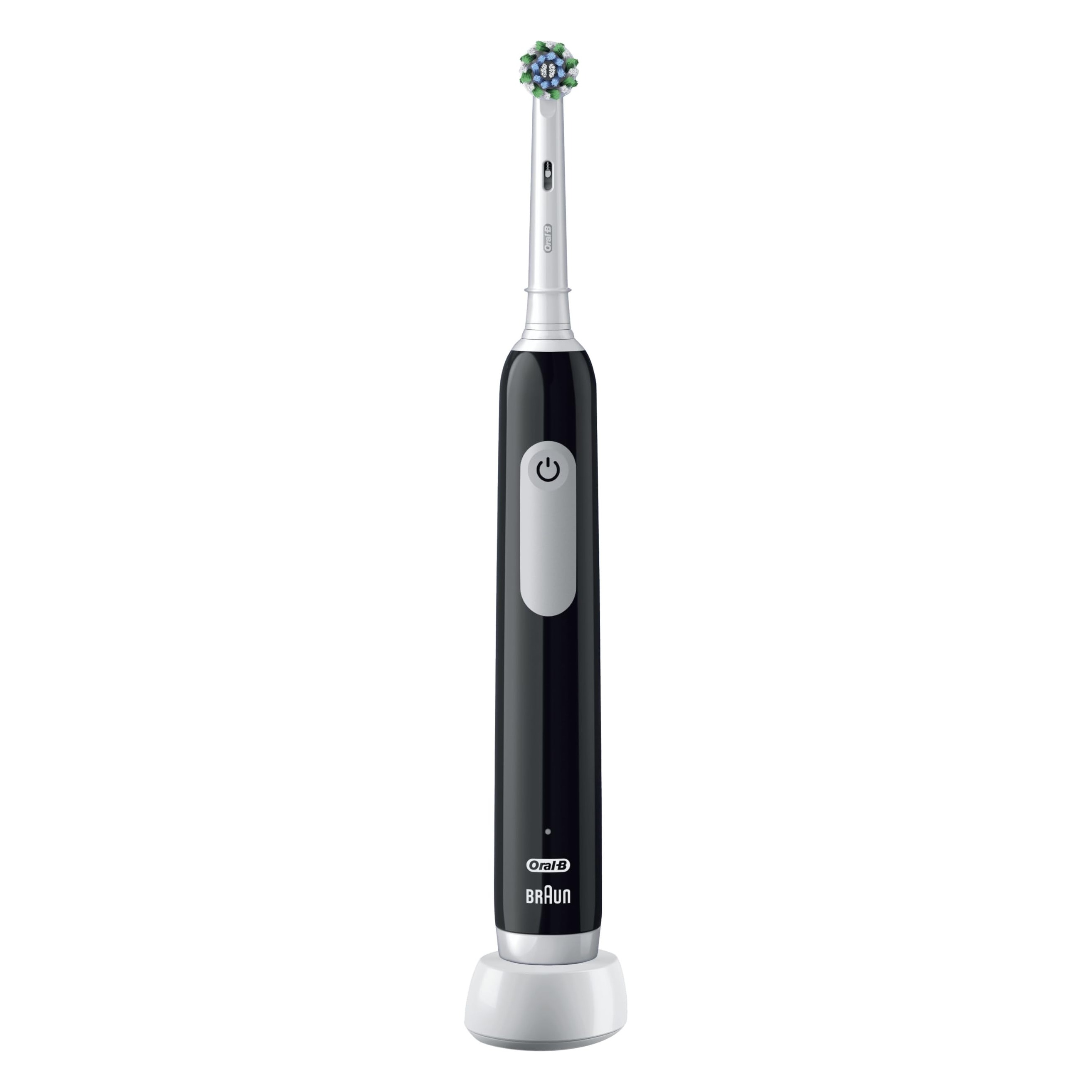 Spazzolino elettrico Oral-B nero in piedi su un caricabatterie rotondo bianco, con testina rotonda bianca a setole verdi, blu e bianche, pannello grigio chiaro ovale con il simbolo di accensione, anello argento sopra la base e marchi Oral-B e Braun in basso sull'impugnatura, su fondo bianco